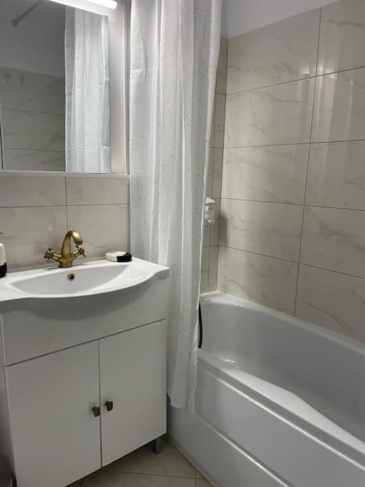 Mav Bucharest Apartment Екстериор снимка